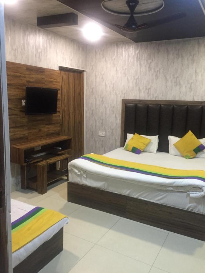 Fabhotel Dm Residency Amritsar Buitenkant foto